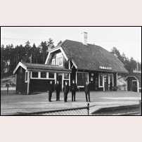 Uttran station omkring 1925. Bild från Sveriges Järnvägsmuseum. Foto: Okänd. 