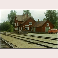 Fågelsjö station, foto vid stationshusinventering. Bild från Sveriges Järnvägsmuseum. Foto: Okänd. 