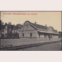 Sandviken station, tredje stationshuset, byggt 1909. Bilden är troligen från 1920-talet Foto: Okänd. 