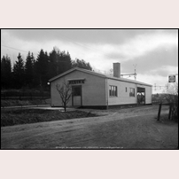 Alsike hållplats på 1950-talet.  Bild från Sveriges Järnvägsmuseum.  Foto: Okänd. 