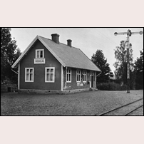 Fröskelås station på 1910-talet. Bild från Sveriges Järnvägsmuseum. Foto: Okänd. 