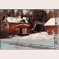 504 Håkansta rivs efter branden som inträffade den Friday, 6 January 1984. Foto: Stefan Bengtsson. 