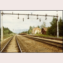 Forsbacka station 1970 eller 1972. Bild från Sveriges Järnvägsmuseum. Foto: Okänd. 