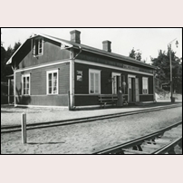 Smålands Anneberg station den 9 juni 1915. Bild från Sveriges Järnvägsmuseum. Foto: Okänd. 