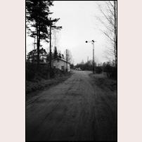 Smålands Anneberg 1960. Semaforen är bevarad som minnesmärke över den lilla järnvägen. Foto: Jöran Johansson. 