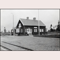 Fiandberg station omkring 1937. Bild från Sveriges Järnvägsmuseum. Foto: Okänd. 