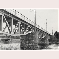 Tångbölebron den 23 juni 1998, nya bron. Bild från Sveriges Järnvägsmuseum. Foto: Bengt Spade. 