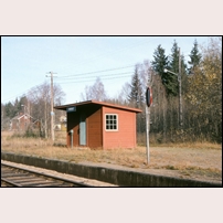 Duvhult station den 4 november 1978, nedgraderad till hållplats 1958.  Foto: Bengt Gustavsson. 