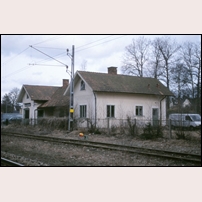 Spjutsbygd station den 23 mars 1999. Foto: Bengt Gustavsson. 