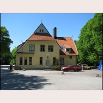 Burgsvik station gatusidan den 30 maj 2013. Foto: Jöran Johansson. 
