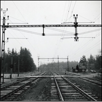 154 Påskarp i november 1957. Fotoriktning norrut. Bilden är tagen av SJ Signalsektion för att dokumentera korsningen väg - järnväg. Foto: Okänd. 