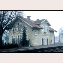 Målerås station den 10 maj 1985. Ny kulör eller bara andra ljusförhållanden jämfört med föregående bild? Foto: Bengt Gustavsson. 