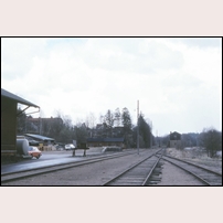 Örkelljunga station den 30 april 1979, utfarten mot Markaryd. Foto: Bengt Gustavsson. 