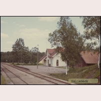 Hällabäck station 1968-1969. Bild från Sveriges Järnvägsmuseum. Foto: Okänd. 