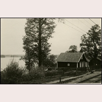 Sparreholm station, bostadshus 9b, den 9 juni 1928. Bild från Sveriges Järnvägsmuseum. Foto: Okänd. 