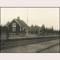 Kärrbäck station på 1910-talet. Bild från Sveriges Järnvägsmuseum. Foto: Okänd. 