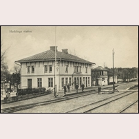 Huddinge station omkring 1910. Bild från Sveriges Järnvägsmuseum. Foto: Carl A. Nilsson, Huddinge. 