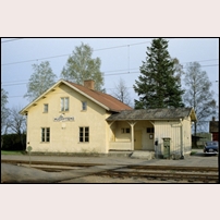 Mullhyttemo station i maj 1969. Bild från Örebro banregion, nu i Sveriges Järnvägsmuseum. Foto: Okänd. 