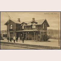 Nyby bruks station på 1910-talet. Bild från Sveriges Järnvägsmuseum. Foto: Okänd. 