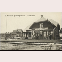 Övre Ullerud station medan namnet fortfarande stavades Öfre Ullerud. Stavningen ändrades enligt uppgift 1916. Bild från Järnvägsmuseet. Foto: Okänd. 