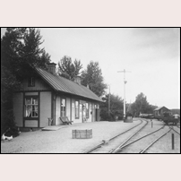 Sonstorp station 1906, vykort från John Fröberg, Finspång. Bild från Järnvägsmuseet. Foto: Okänd. 