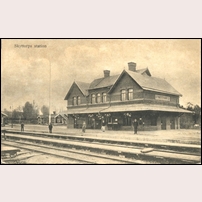 Skyttorp station omkring 1920. Bild från Järnvägsmuseet. Foto: Okänd. 