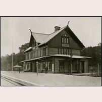 Jonsered station, nya stationshuset 1896. Bild från Järnvägsmuseet. Foto: Okänd. 