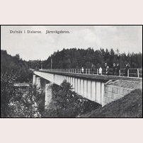 Järnvägsbron över Dalälven vid Duvnäs omkring 1910. Okänt vykort. Foto: Okänd. 