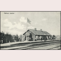 Sävast station i början av 1900-talet, med den gamla stavningen av stationsnamnet. Okänt vykort. Foto: Okänd. 