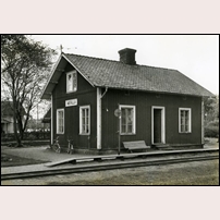 Mofalla station på 1950-talet. Bild från Järnvägsmuseet. Foto: Nils Ström. 