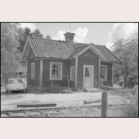 Aronsberg banvaktsstuga 1958. Bilden finns hos Järnvägsmuseet som felaktigt uppger att den visar "Aronsbergs station".  Foto: Olof Sjöholm. 