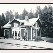 Sikfors station på 1890-talet (osäker datering). Bild från Järnvägsmuseet. Foto: Alfred Michelson, Lindesberg. 