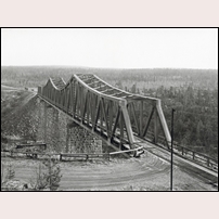 Bron över Stora Lule älv 1936, fotoriktning mot norr. Bild från Järnvägsmuseet. Foto: Ludvig Wästfelt. 