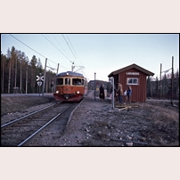 Laduträsk hållplatsden 8 maj 1975. Foto: Per Niklasson. 