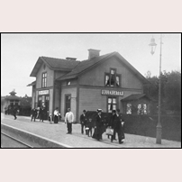 Ullersäter station 1910. Bild från Järnvägsmuseet, som även anger fotoåret till 1905 och omkring 1915. Foto: Okänd. 