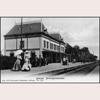 Arboga station, fjärde stationshuset, byggt 1897. Bild från Järnvägsmuseet. Foto: Okänd. 