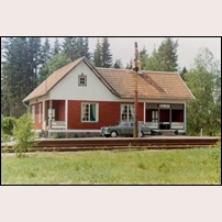 Salån station 1971-1972. Bilden, från Järnvägsmuseet, är tagen i samband med stationshusinventering. Foto: Okänd. 