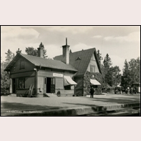Häverödal station omkring 1930. Bild av vykort från Pressbyrån (i Järnvägsmuseet). Foto: Okänd. 