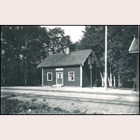 Omberg station på 1910- eller 1920-talet (uppgifterna varierar). Bild från Järnvägsmuseet. Foto: Okänd. 