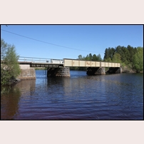Bron över Ore älv vid Tappudden väster om Furudal den 28 maj 2021. Foto: Olle Thåström. 