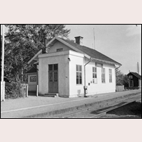 Ryningsnäs station omkring 1950. Bild från Järnvägsmuseet. Foto: Okänd. 