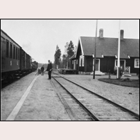 Rörström, senare Kilvamma, station den 29 september 1929. Bild från Järnvägsmuseet. Foto: T. Hallenius. 
