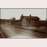 Jäder station 1905 - 1910. Bild från Järnvägsmuseet. Foto: Okänd. 