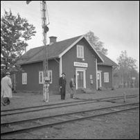 Arneberga station på 1940-talet. Bild från Järnvägsmuseet. Foto: Okänd. 
