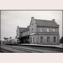 Halmstad Östra station på 1940-talet. Bild från Järnvägsmuseet. Foto: Eric Lundqvist (sannolikt). 