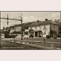 Skälderviken station omkring 1946. Vykort från Almquist & Cöster. Foto: Okänd. 