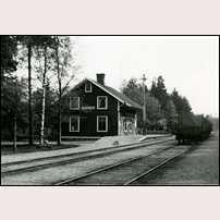 Karlsdal station på 1930-talet. Bild från Järnvägsmuseet. Foto: Snorre Wohlfahrt. 