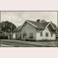 Ramdala station troligen på 1950-talet. Vykort på bild från Järnvägsmuseet. Foto: Leif Wirén, Holsbybrunn. 