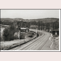 102 Sundet 1969. Bilden är tagen mot norr, mot Ställdalen - Grängesberg. Delförstoring av bild från Järnvägsmuseet. Foto: Okänd. 