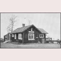 Lockne station på bild ur bokverket Sveriges Järnvägsstationer, utgivet av bokförlaget Orbis 1949. Foto: Okänd. 
